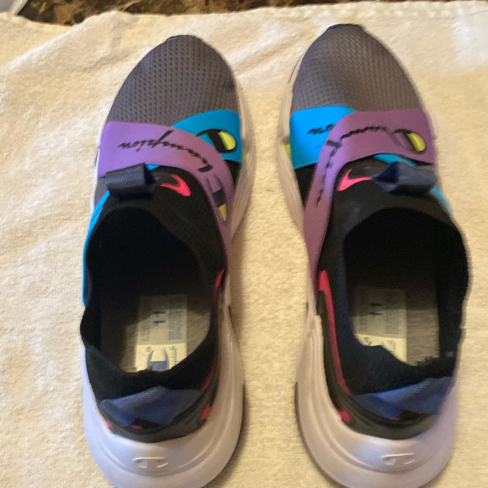 Champion size 11